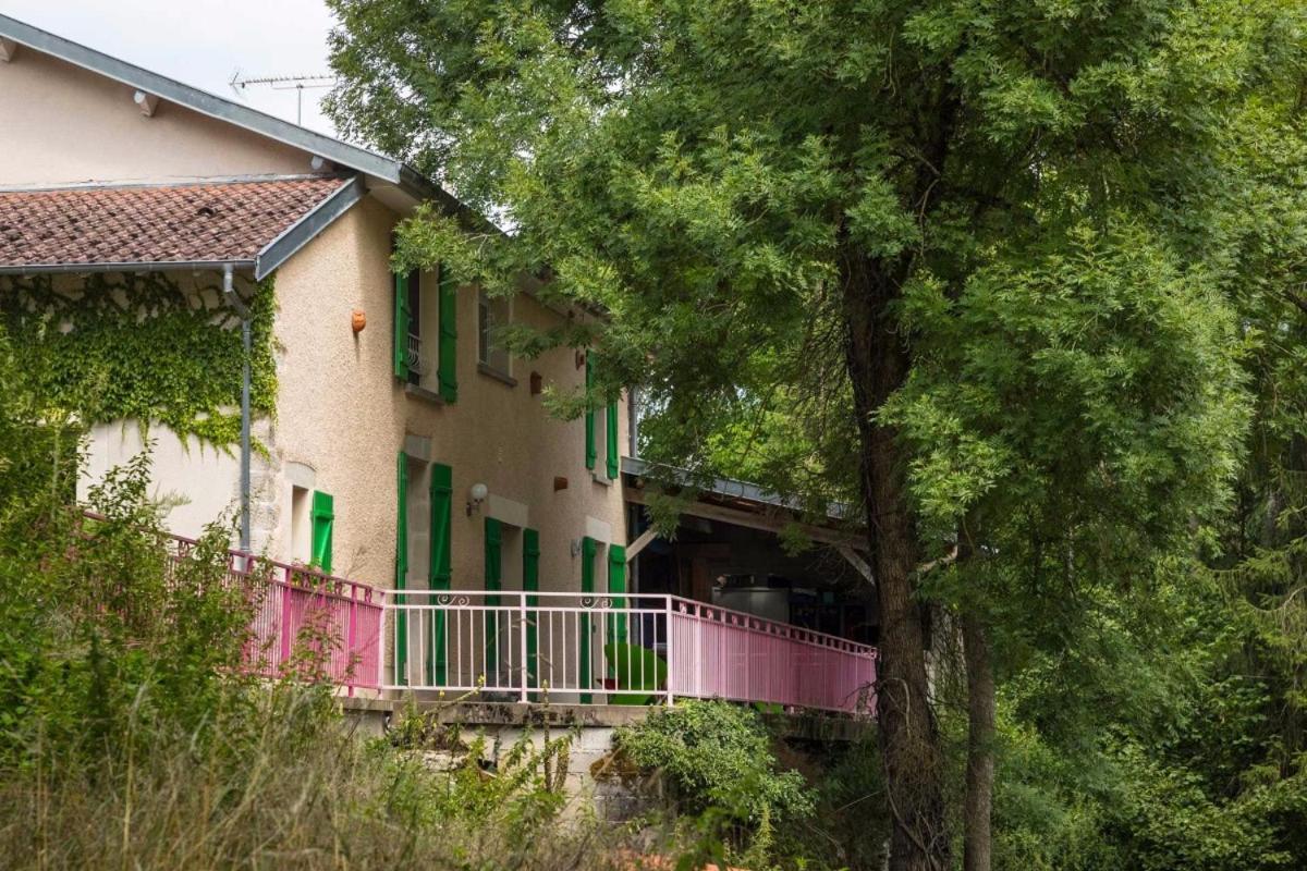 Jolie Vache Deguisee En Fleurs, Chambre D'Hote A Soulosse الغرفة الصورة